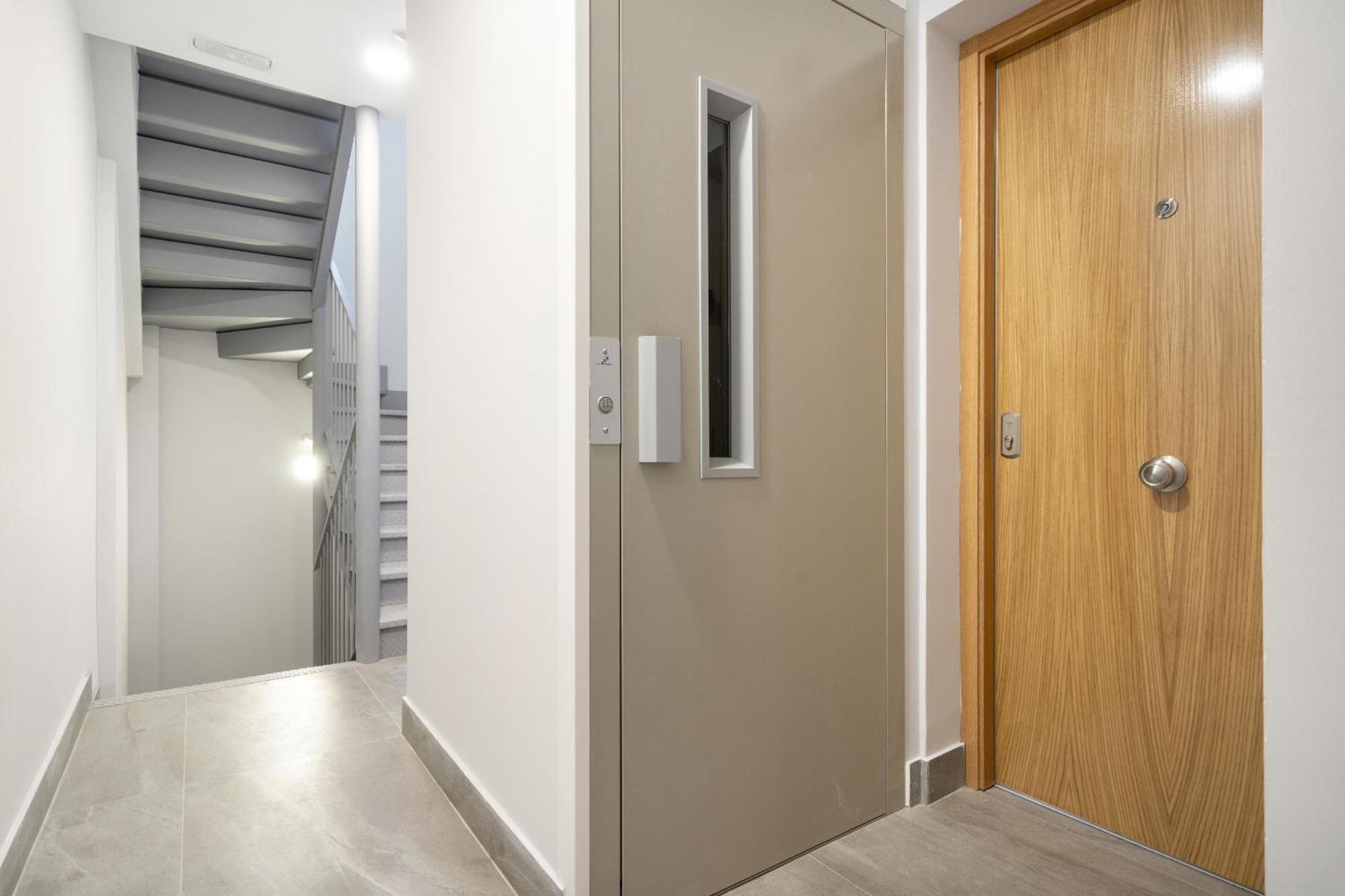 Madrid Riverside Studios Con Parking Incluido Alquiler Temporal Exteriér fotografie